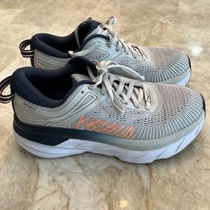 Hoka Bondi 7 Running shoe. Size 5